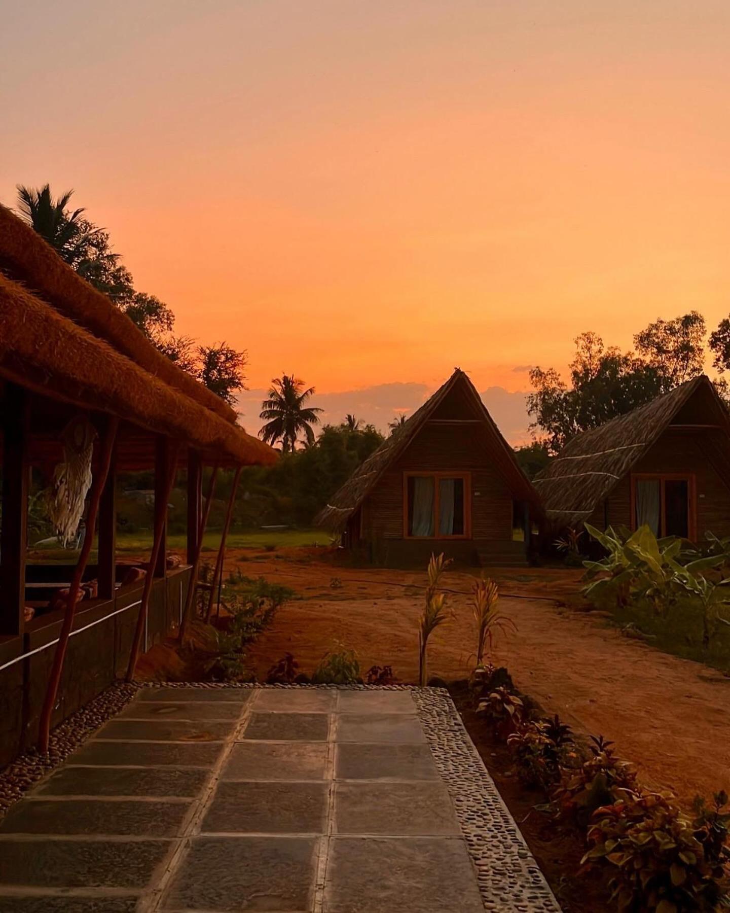 Tropical Hampi Hotel Luaran gambar
