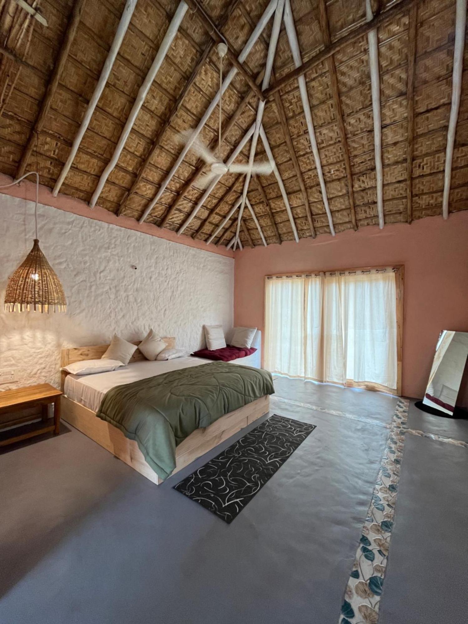 Tropical Hampi Hotel Luaran gambar